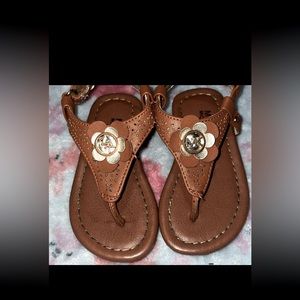 Selling baby items, a bunch of clothes, shoes, baby gear etc… all name brand